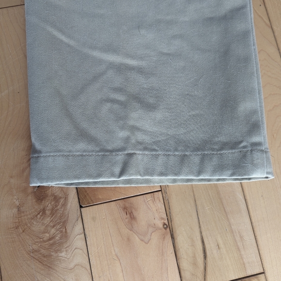 Eddie Bauer relaxed khaki pants 35 waist 35x30 - Picture 13 of 14